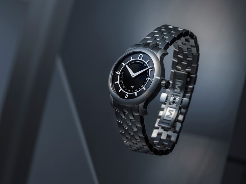 MING 17.03 GMT Black